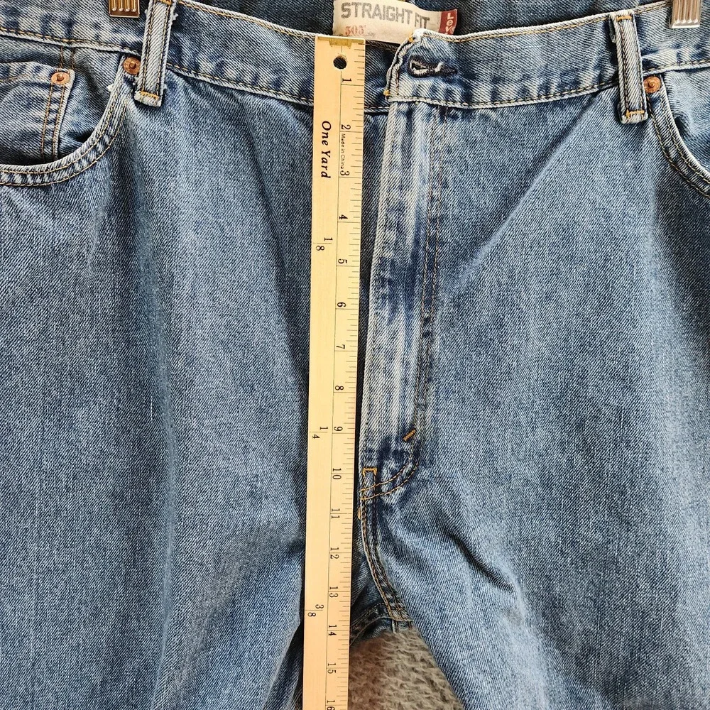 Levis 505 Jeans Men's 46X30‎ (fits 43x30) Blue 100% Straight Fit Medium Wash